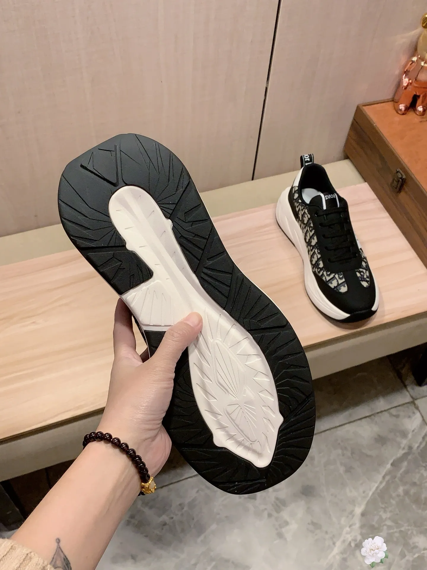 Men's Men's Shoes💰460💰💰🎩🎩[Lightning][Lightning] "Dior DIOR*" The latest and most popular casual shoes, top brand [seduce] luxury~purchase, top~quality. [Strong] The upper is made of imported breathable cowhide with material ➕ breathable sheepskin feet (•) and fine workmanship. The original stylish and stylish soft rubber wear-resistant and non-slip outsole is light and comfortable on the feet. The real thing looks better when photographed. 305: code: 38-44, 2️⃣ colors selected